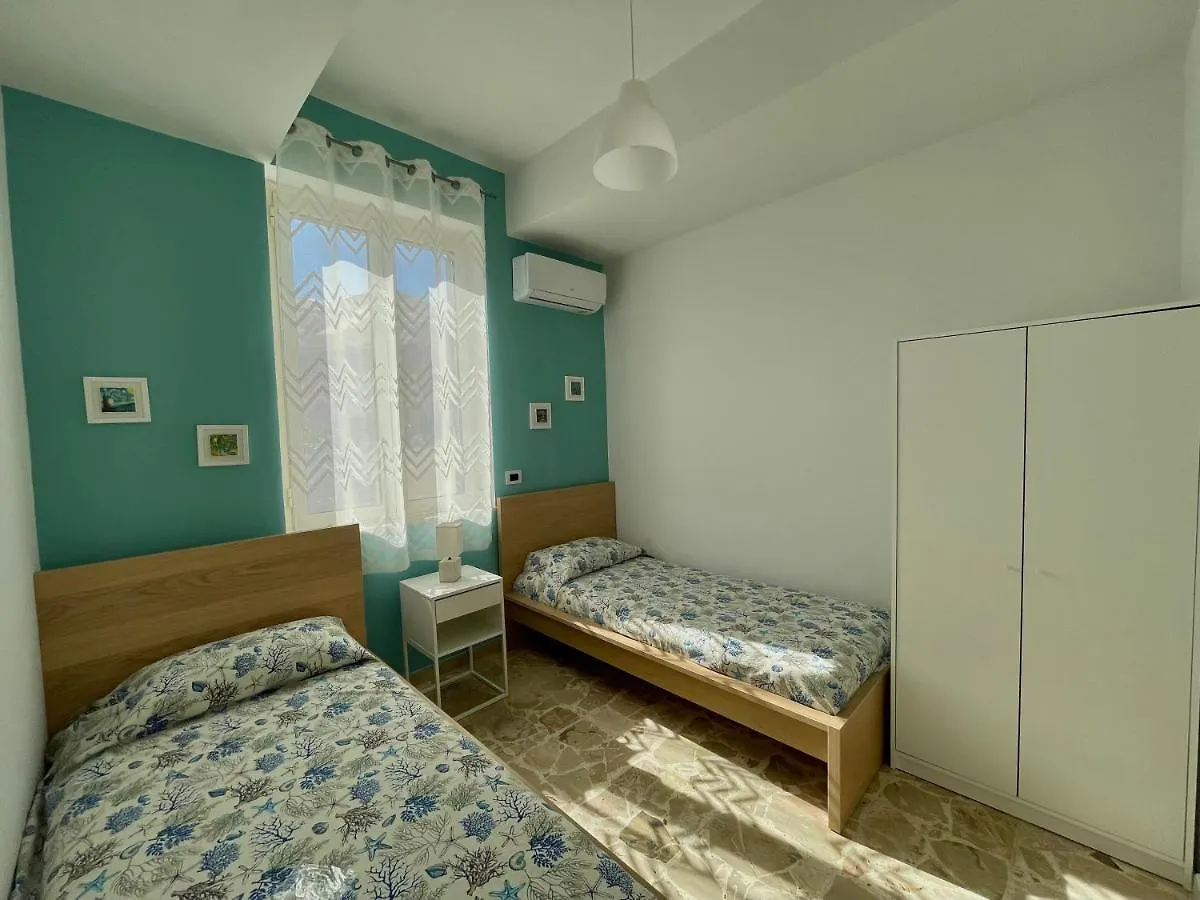 Apartament La Casa Di Felice Milazzo, Tono
